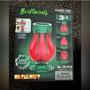 Brickcraft Bricktanicals Holiday Vase 3in1 Brick Building Kit (70-Piece Set)